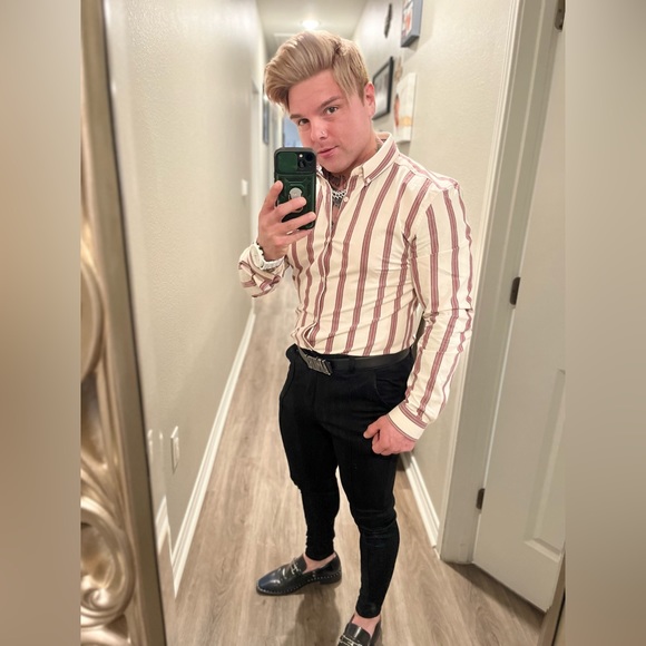 Meet your Posher, Mundo - Picture 7 of 12